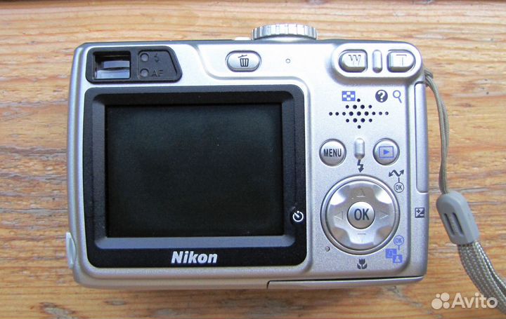 Nikon Coolpix 7900