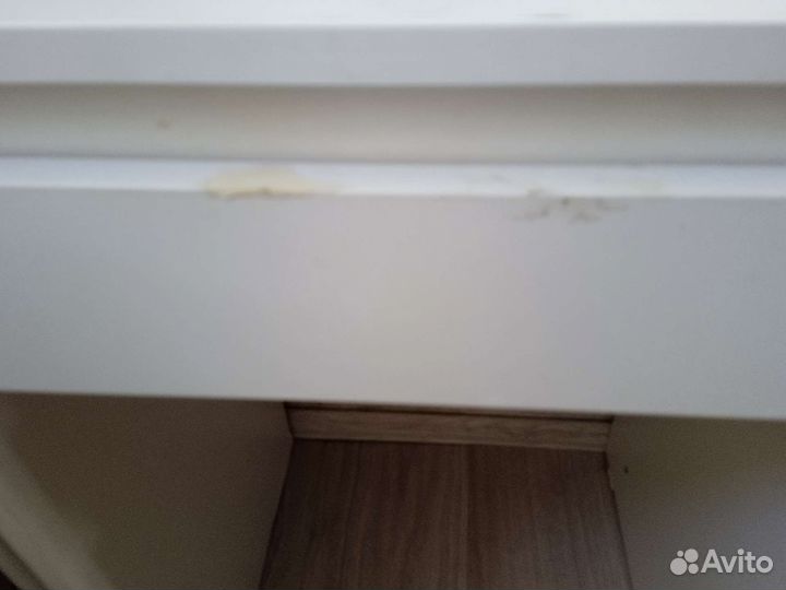 Стол туалетный