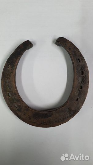 Бронзовая подкова