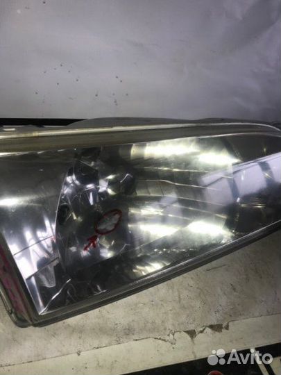 Фара правая Toyota Sprinter AE110