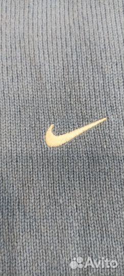 Свитер от Nike, производитель Турция