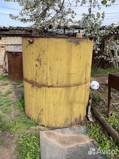 Емкость металлическая 3 куба, бочка для воды