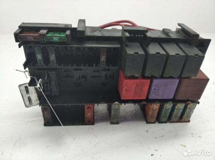 Блок предохранителей