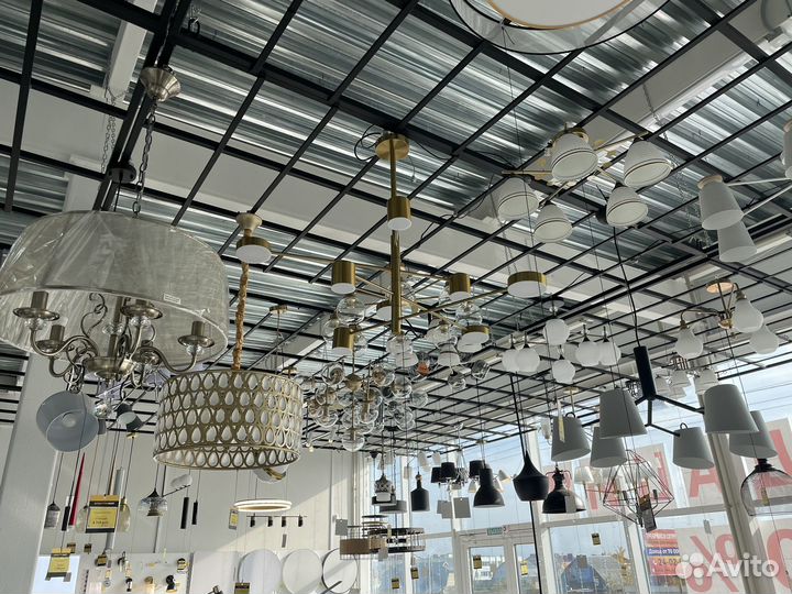 Люстры потолочные / подвесные