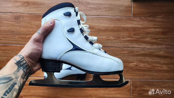 Коньки женские Roces