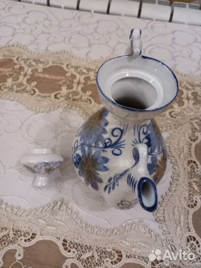 Чайник заварочный фарфоровый с красивым рисунком