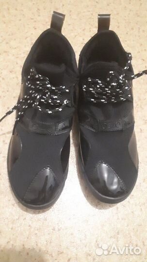 Кроссовки новые 36 размер