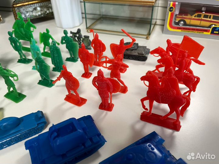 Советские солдатики и военная техника СССР