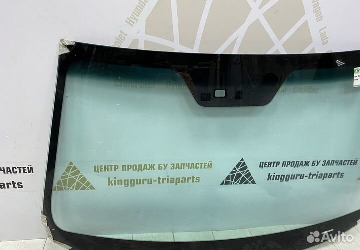 Стекло лобовое Kia Sorento 2 2009 oem 861112P100