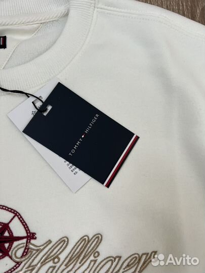 Свитшот на фоисе Tommy Hilfiger