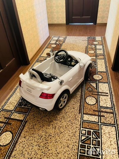 Детский электромобиль audi