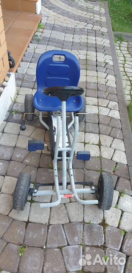 Детская педальная машина