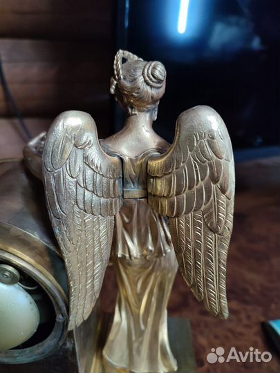 Каминные часы 19 век. Франция (бронза)