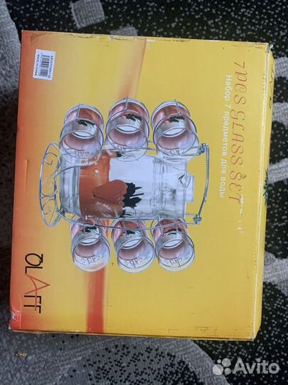 Набор стаканов с графином на подставке