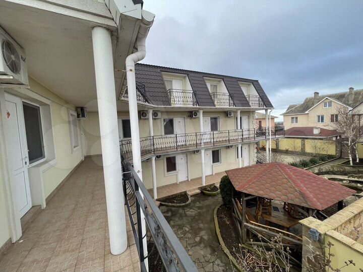 Дом 444,4 м² на участке 7,7 сот.