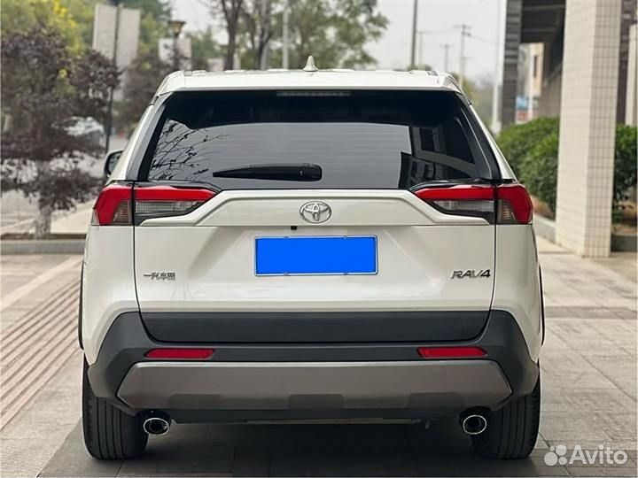 Toyota RAV4 2.0 CVT, 2021, 30 000 км