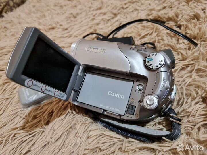 Цифрова фото видео камера