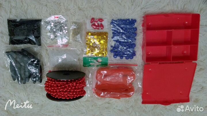 Набор фурнитуры, бусин, бисера, пайеток