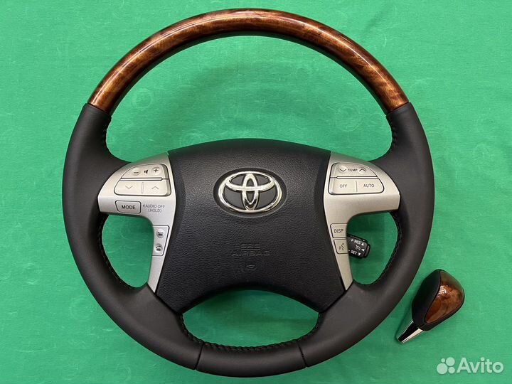 Руль с косточкой под дерево Toyota Highlander 40