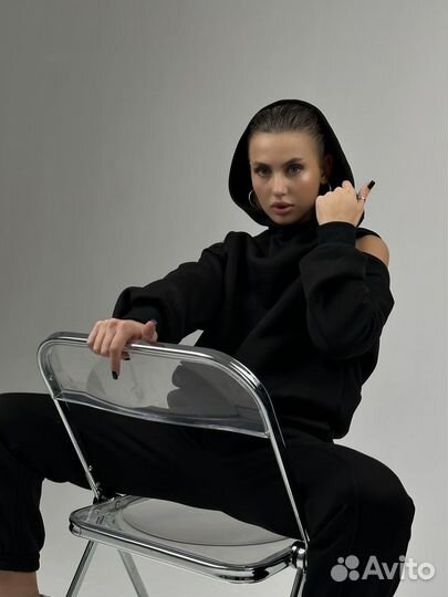 Спортивный костюм женский