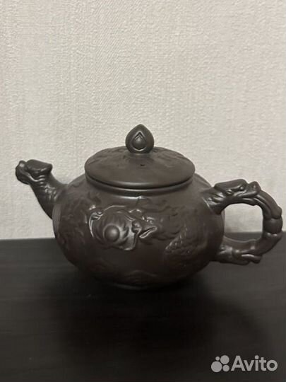 Глиняный заварочный чайник в китайском стиле