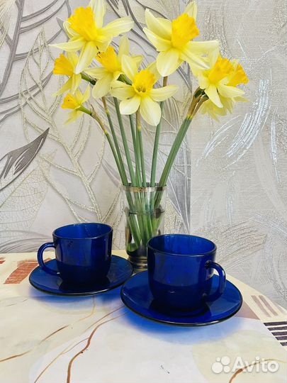 Чайные чашки с блюдцами