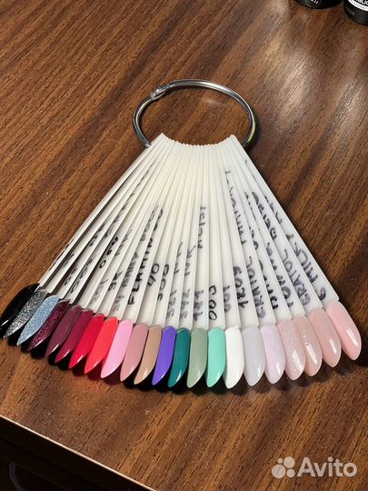 Маникюр с покрытием гель-лак