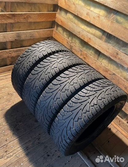 Hankook Winter I'Pike 215/65 R17