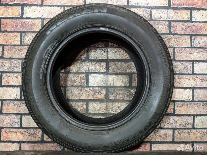 Nexen N'Fera SU1 215/60 R16