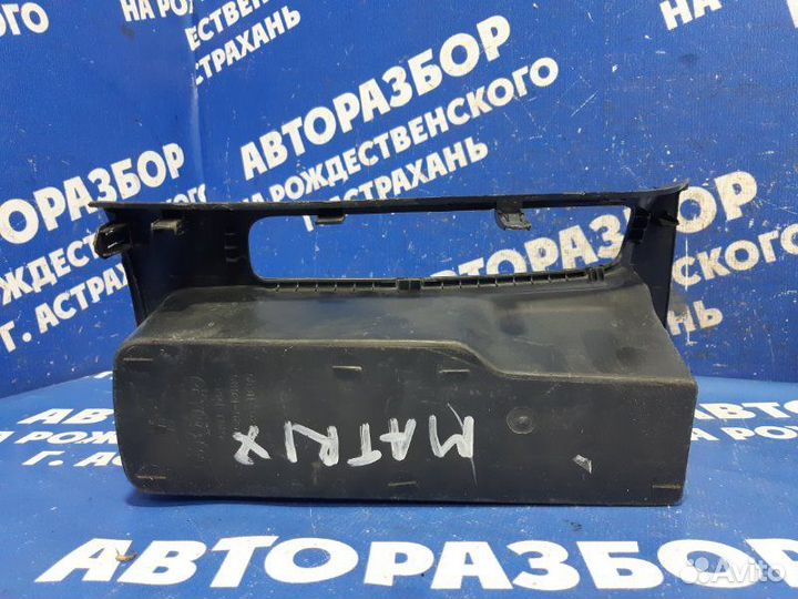 Накладка центральной консоли Toyota Matrix