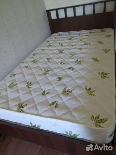 Продам кровать 120х200