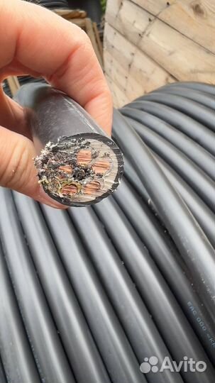 Кабель бронированный