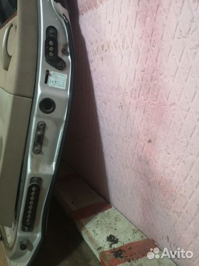 Дверь mazda MPV