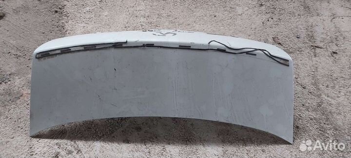 Крышка багажника на Nissan Fuga