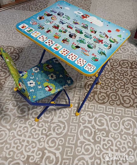 Детский стол и стул