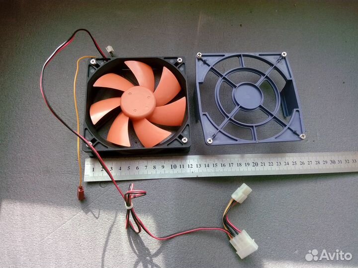 Вентилятор thermaltake быстросъёмный 12см