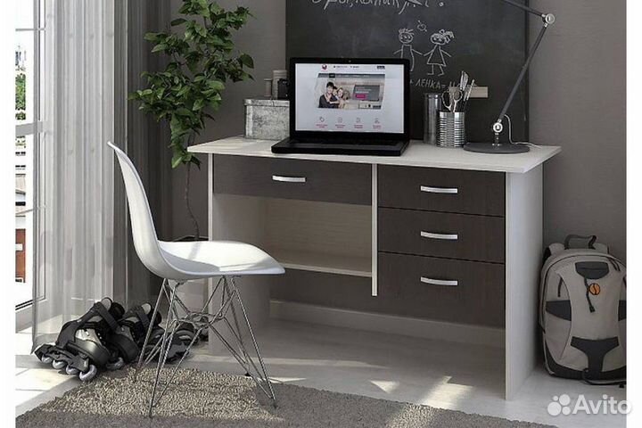 Письменный стол