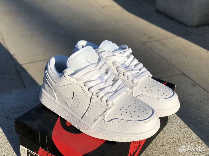 Кроссовки Nike Air Jordan 1 Low White