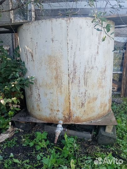 Бак для воды металлический