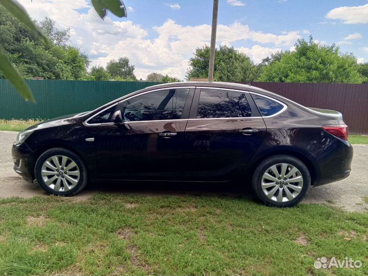 Opel Astra 1.6 AT, 2013, 190 000 км