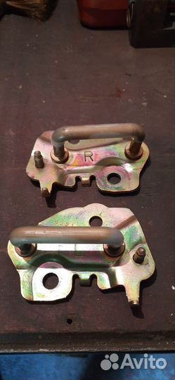 Крепление сидений