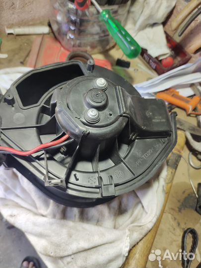 Мотор отопителя Ауди а6с6