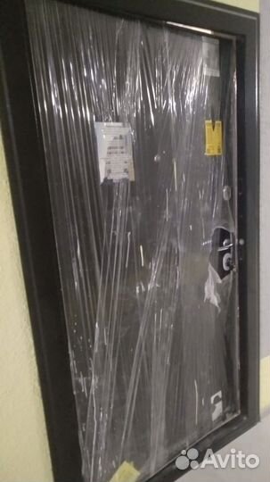 Дверь входная металлическая левая бу