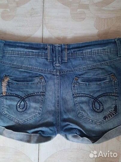 Джинсовые шорты