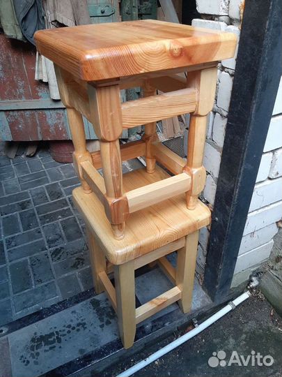 Табуретки деревянные