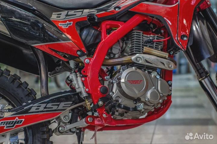 Мотоцикл BSE Z11 красно-черный