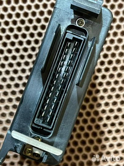 Эбу двигателя Audi 100 C3 PH 1987