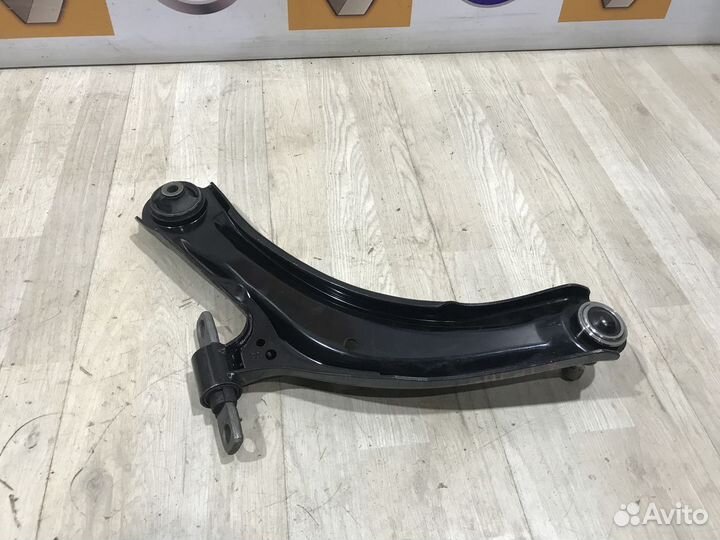 Рычаг подвески Nissan qashqai J10 Прав