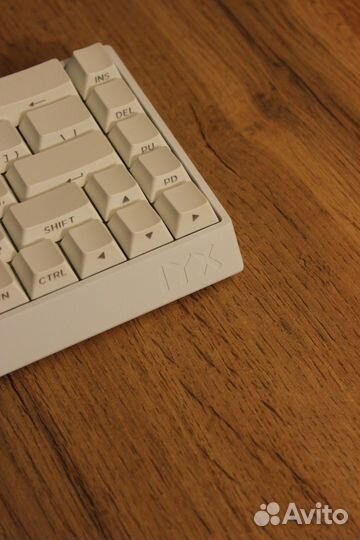 Новая Iyx mu68 pro white