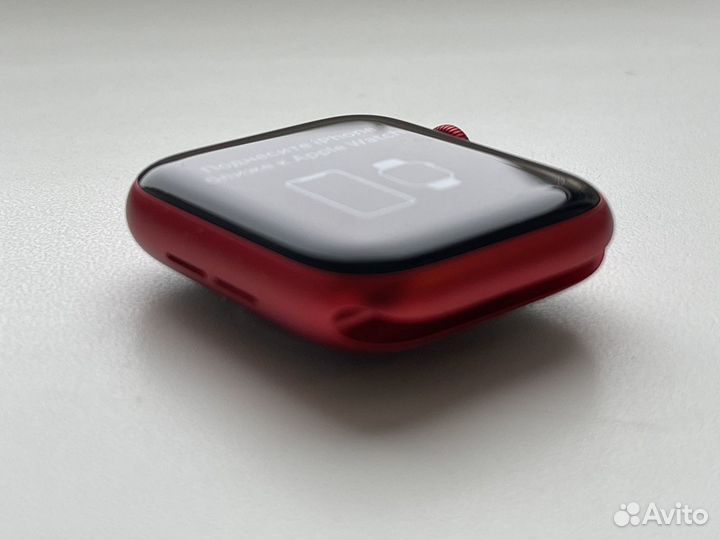 Apple Watch Series 6 44mm, Red на iCloud